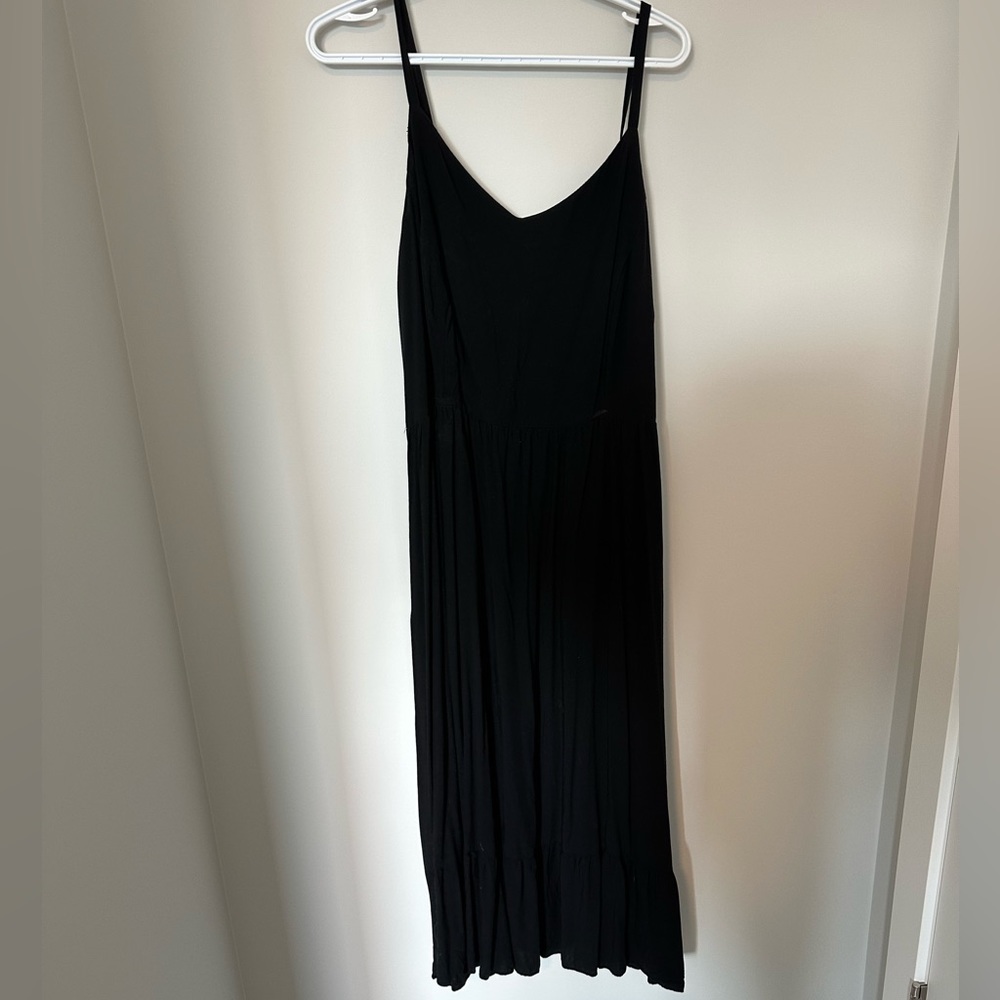 Flowy ruffle bottom dress